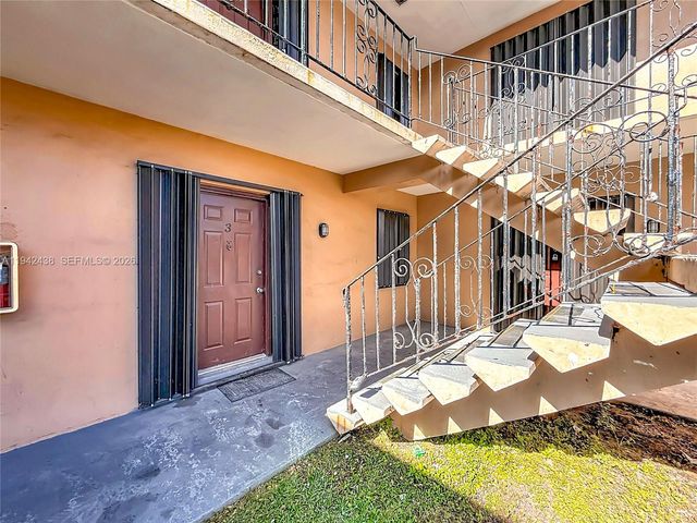 2335 NE 172nd St 3, North Miami Beach, FL 33160