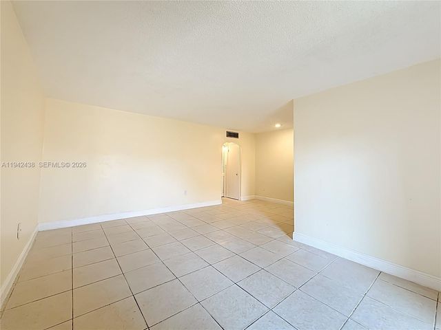 2335 NE 172nd St 3, North Miami Beach, FL 33160