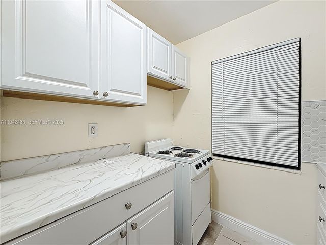 2335 NE 172nd St 3, North Miami Beach, FL 33160