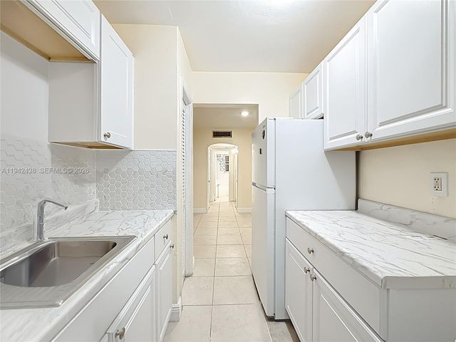 2335 NE 172nd St 3, North Miami Beach, FL 33160