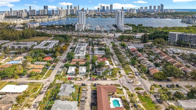 2335 NE 172nd St 3, North Miami Beach, FL 33160