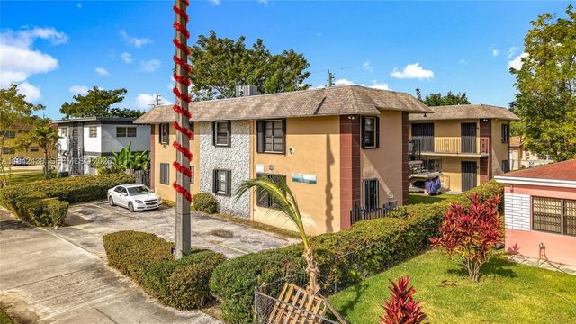 2335 NE 172nd St 3, North Miami Beach, FL 33160