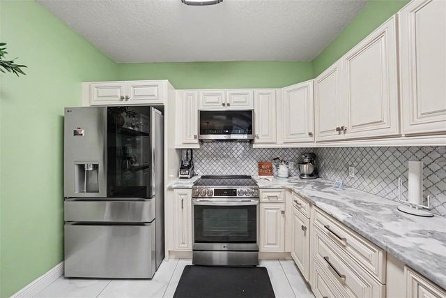 6444 ASHVILLE DRIVE, Zephyrhills, FL 33542