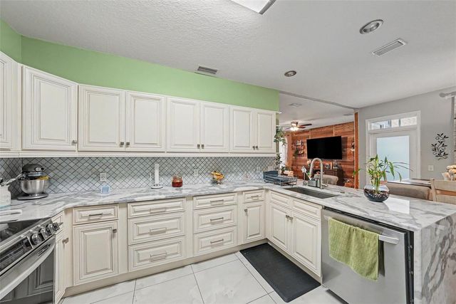6444 ASHVILLE DRIVE, Zephyrhills, FL 33542