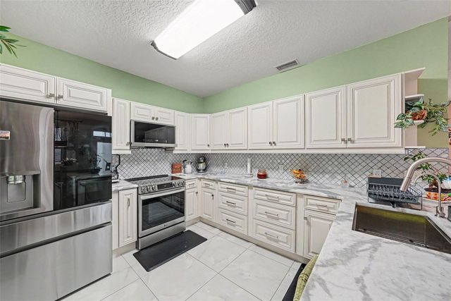 6444 ASHVILLE DRIVE, Zephyrhills, FL 33542