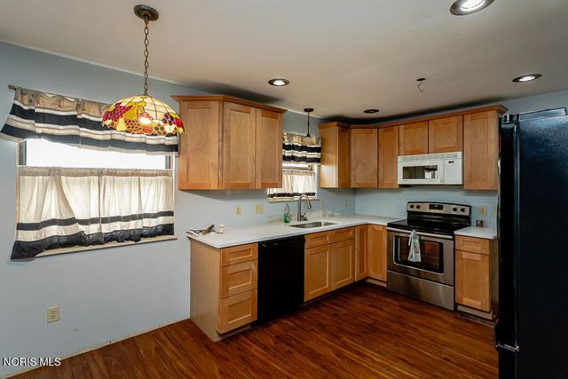 1269 Westfield Drive, Maumee, OH 43537