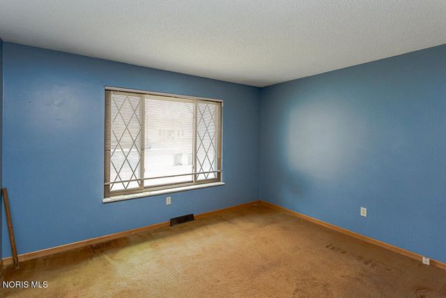 1269 Westfield Drive, Maumee, OH 43537