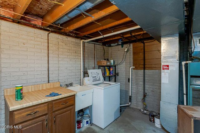 1269 Westfield Drive, Maumee, OH 43537