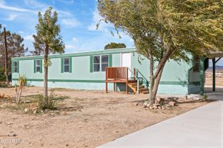 6173 Holiday Avenue, Rosamond, CA 93560