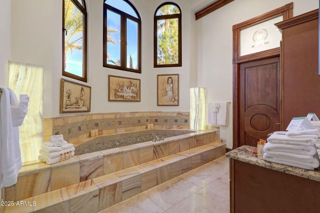 10620 N MILLER Road, Scottsdale, AZ 85260