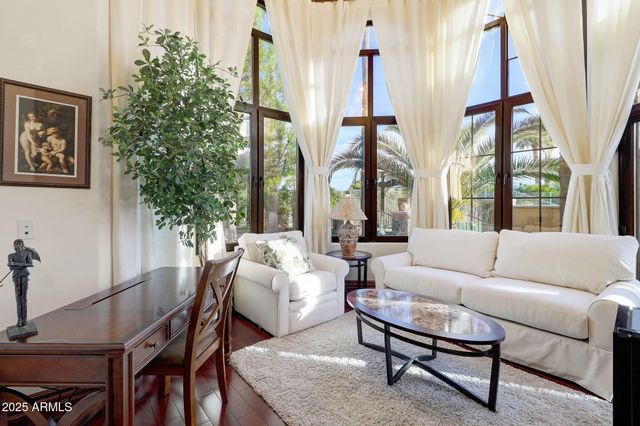 10620 N MILLER Road, Scottsdale, AZ 85260