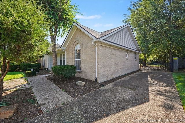 3014 Gardner Boulevard, Jeffersonville, IN 47130
