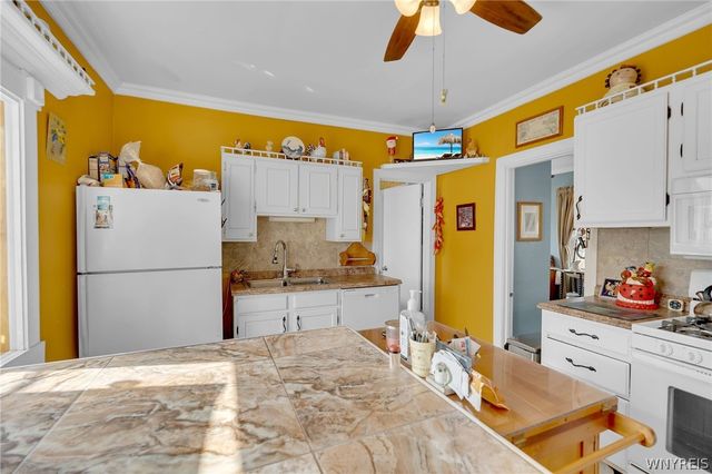 18 Robins Street, Buffalo, NY 14220
