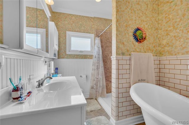 18 Robins Street, Buffalo, NY 14220