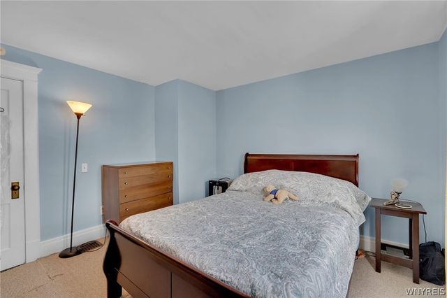 18 Robins Street, Buffalo, NY 14220