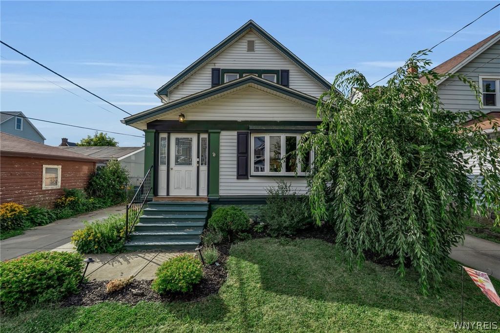 18 Robins Street, Buffalo, NY 14220