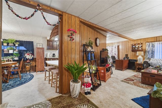 261 Chelsea Drive, Willoughby, OH 44094