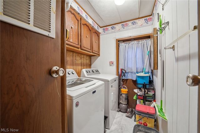 261 Chelsea Drive, Willoughby, OH 44094