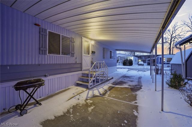 261 Chelsea Drive, Willoughby, OH 44094