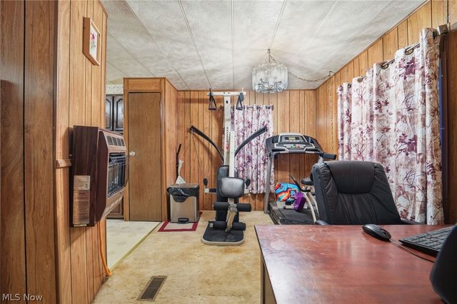 261 Chelsea Drive, Willoughby, OH 44094