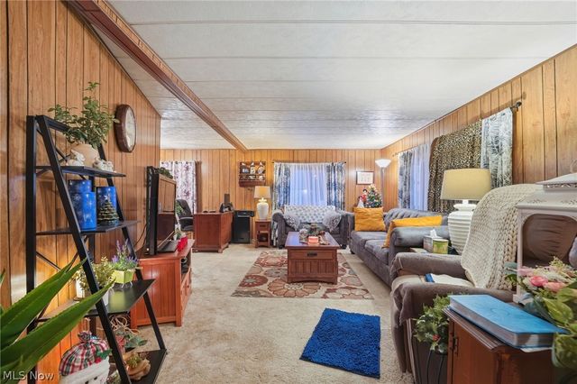 261 Chelsea Drive, Willoughby, OH 44094