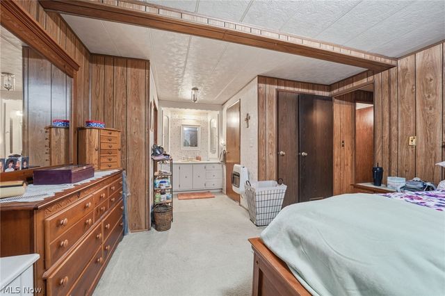 261 Chelsea Drive, Willoughby, OH 44094