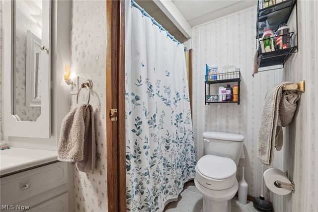 261 Chelsea Drive, Willoughby, OH 44094