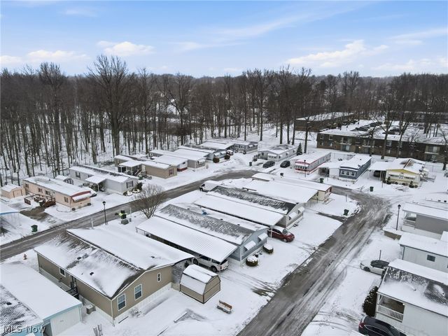 261 Chelsea Drive, Willoughby, OH 44094