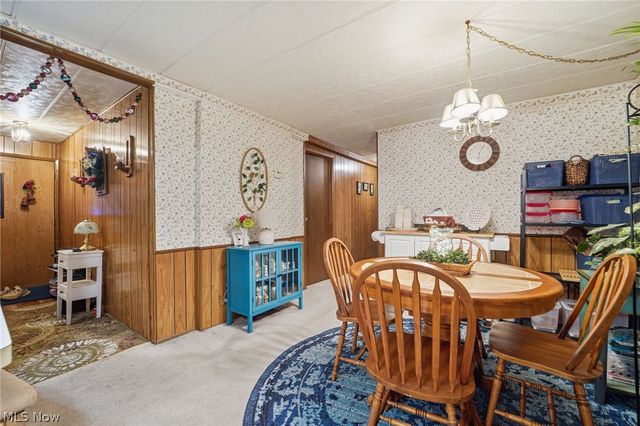 261 Chelsea Drive, Willoughby, OH 44094