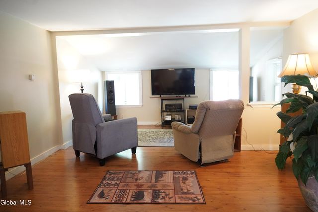 26 Rays Road, Warrensburg, NY 12885