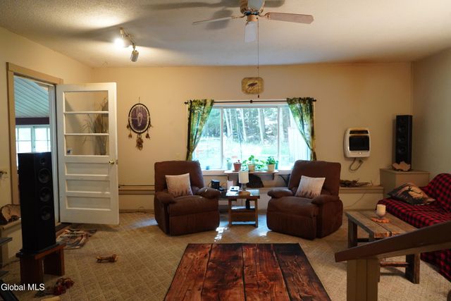 26 Rays Road, Warrensburg, NY 12885