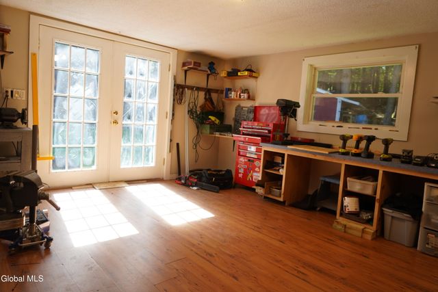 26 Rays Road, Warrensburg, NY 12885