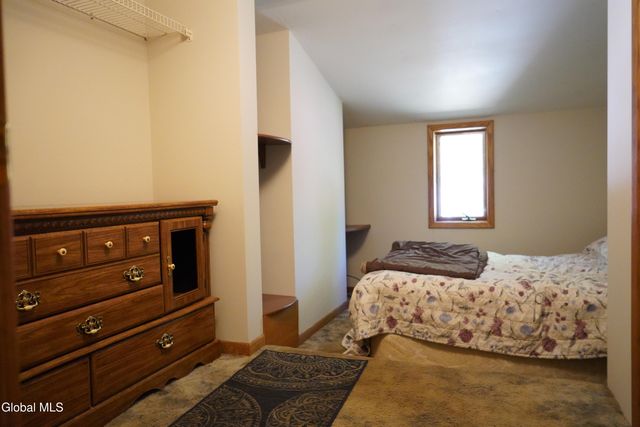 26 Rays Road, Warrensburg, NY 12885