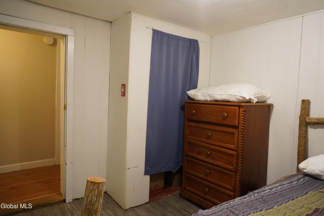 26 Rays Road, Warrensburg, NY 12885