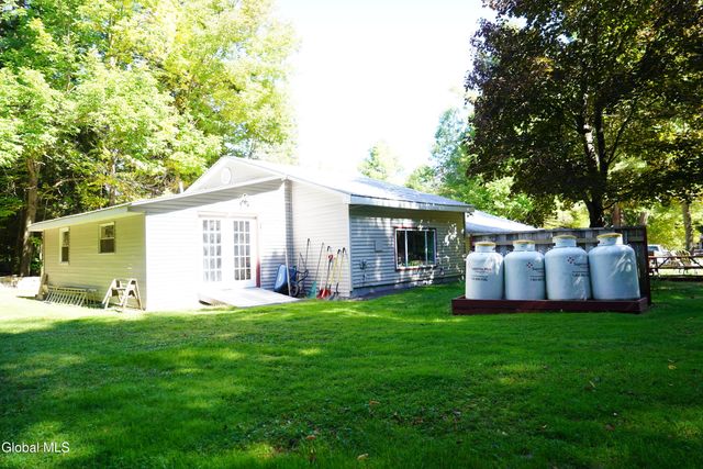 26 Rays Road, Warrensburg, NY 12885