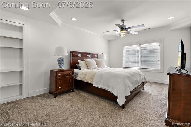 22482 Beach Street, Saint Clair Shores, MI 48081