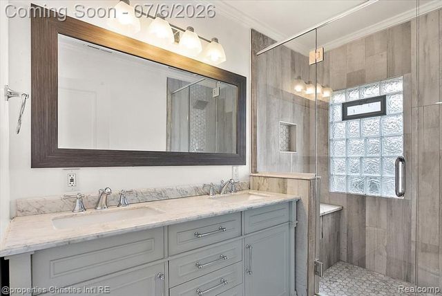 22482 Beach Street, Saint Clair Shores, MI 48081