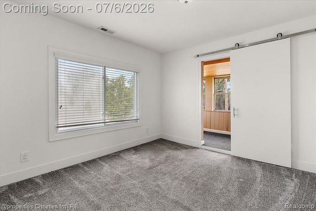 22482 Beach Street, Saint Clair Shores, MI 48081