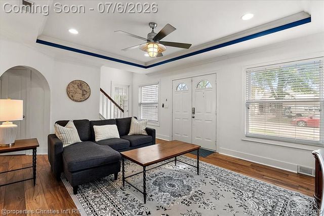 22482 Beach Street, Saint Clair Shores, MI 48081