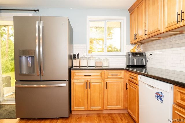5633 Southside Drive, Boston, NY 14075