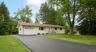 5633 Southside Drive, Boston, NY 14075