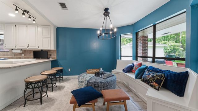 1415 River Oaks Drive, Huntsville, TX 77340