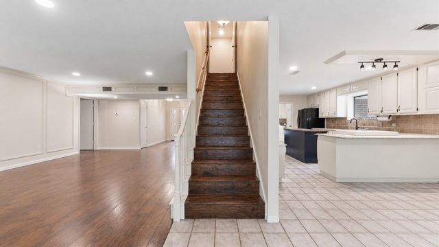 1415 River Oaks Drive, Huntsville, TX 77340