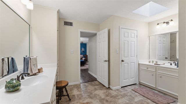 1415 River Oaks Drive, Huntsville, TX 77340