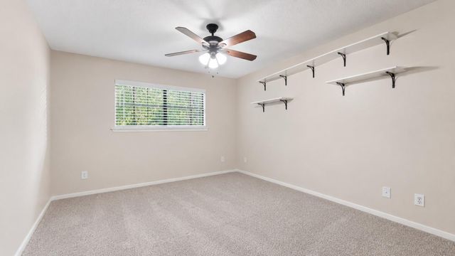 1415 River Oaks Drive, Huntsville, TX 77340