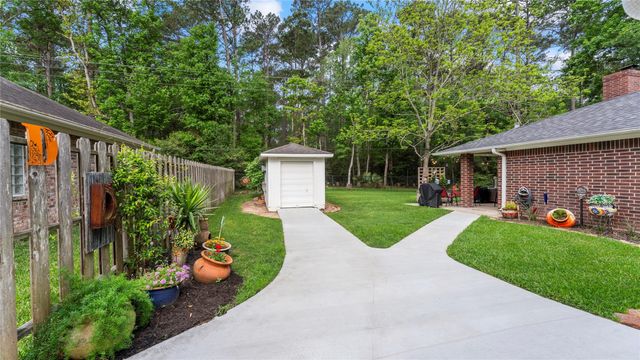 1415 River Oaks Drive, Huntsville, TX 77340
