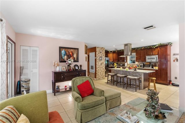 20400 NW 25th Ave, Miami Gardens, FL 33056