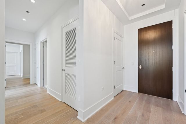 363 E Wacker Drive 2204, Chicago, IL 60601