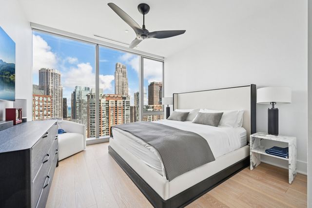 363 E Wacker Drive 2204, Chicago, IL 60601