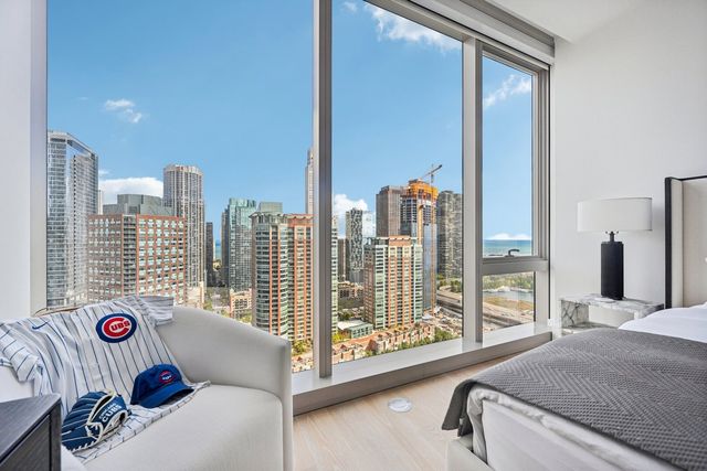 363 E Wacker Drive 2204, Chicago, IL 60601